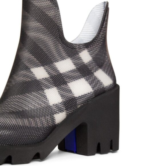 Burberry 'Marsh 65MM Check' Heeled Rubber Rain Boots, Black - Picture 5 of 6
